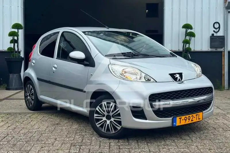 2011 Peugeot 107