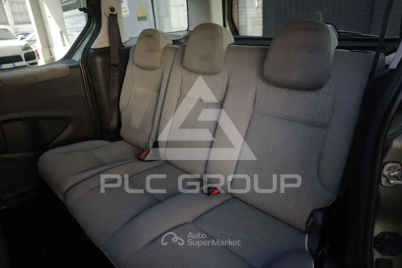 2011 Peugeot Partner