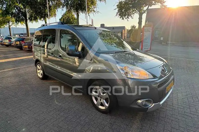 2011 Peugeot Partner