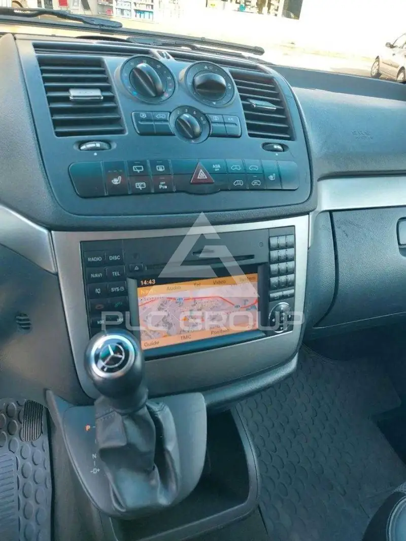 2011 Mercedes Benz Viano