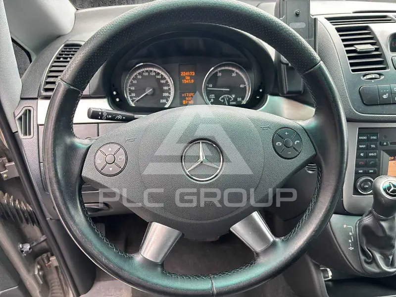 2011 Mercedes Benz Viano