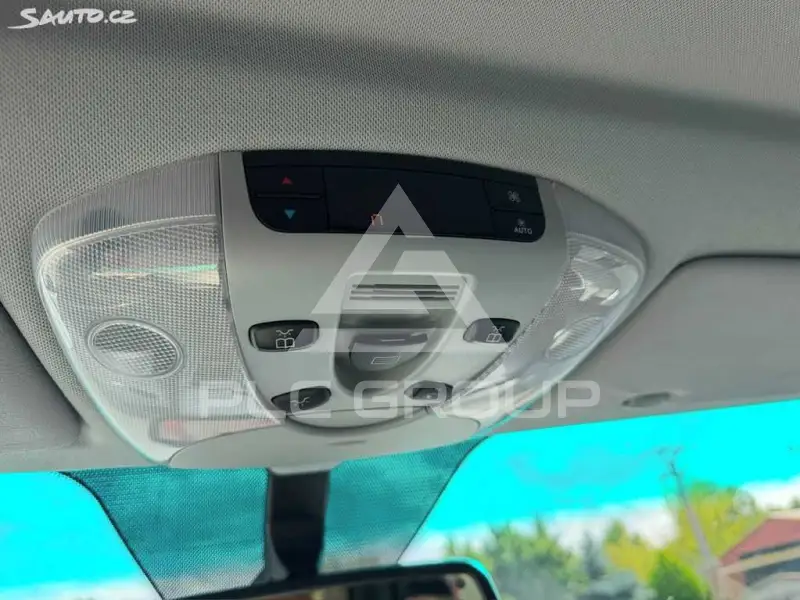 2011 Mercedes Benz Viano