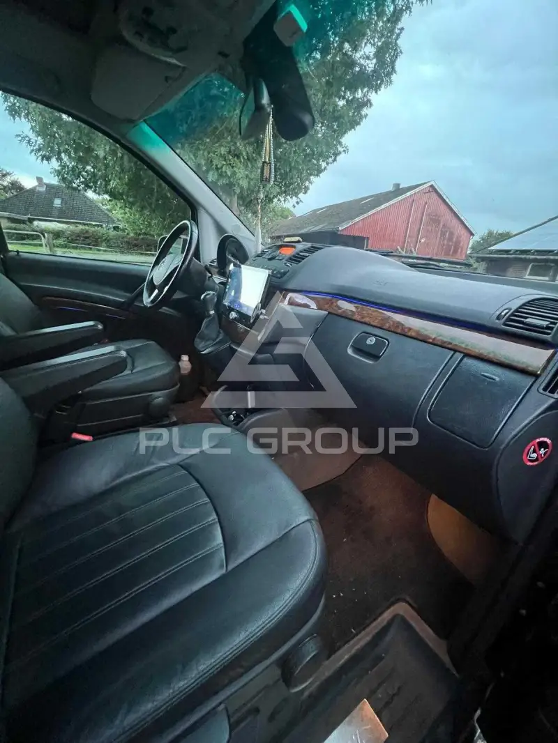 2011 Mercedes Benz Viano
