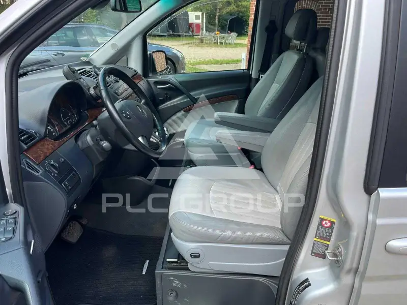 2011 Mercedes Benz Viano