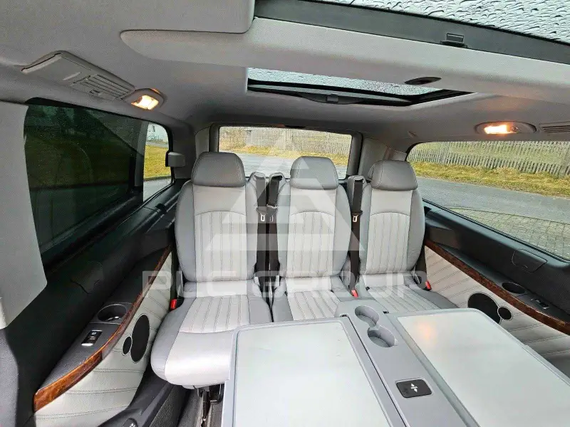 2011 Mercedes Benz Viano