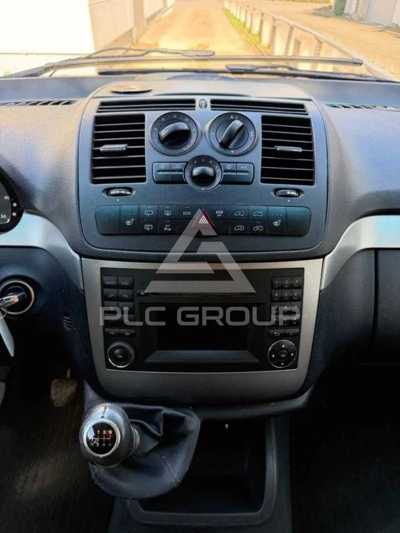 2011 Mercedes Benz Viano