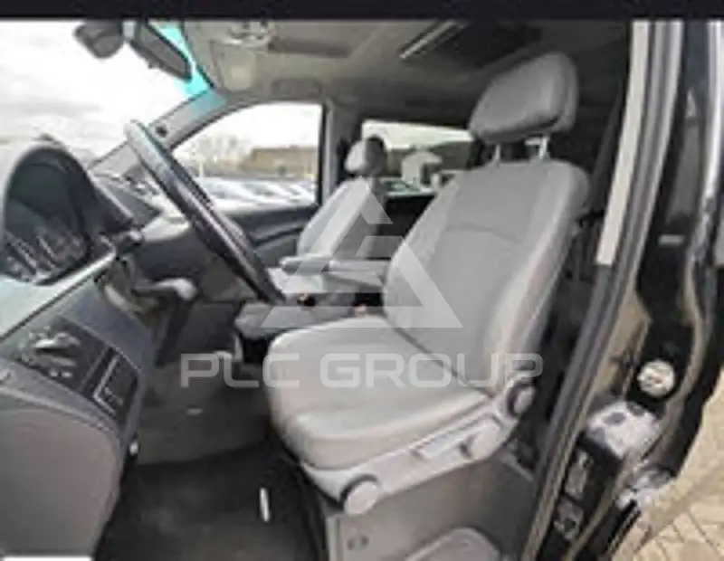 2011 Mercedes Benz Viano
