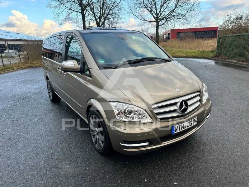 2011 Mercedes Benz Viano