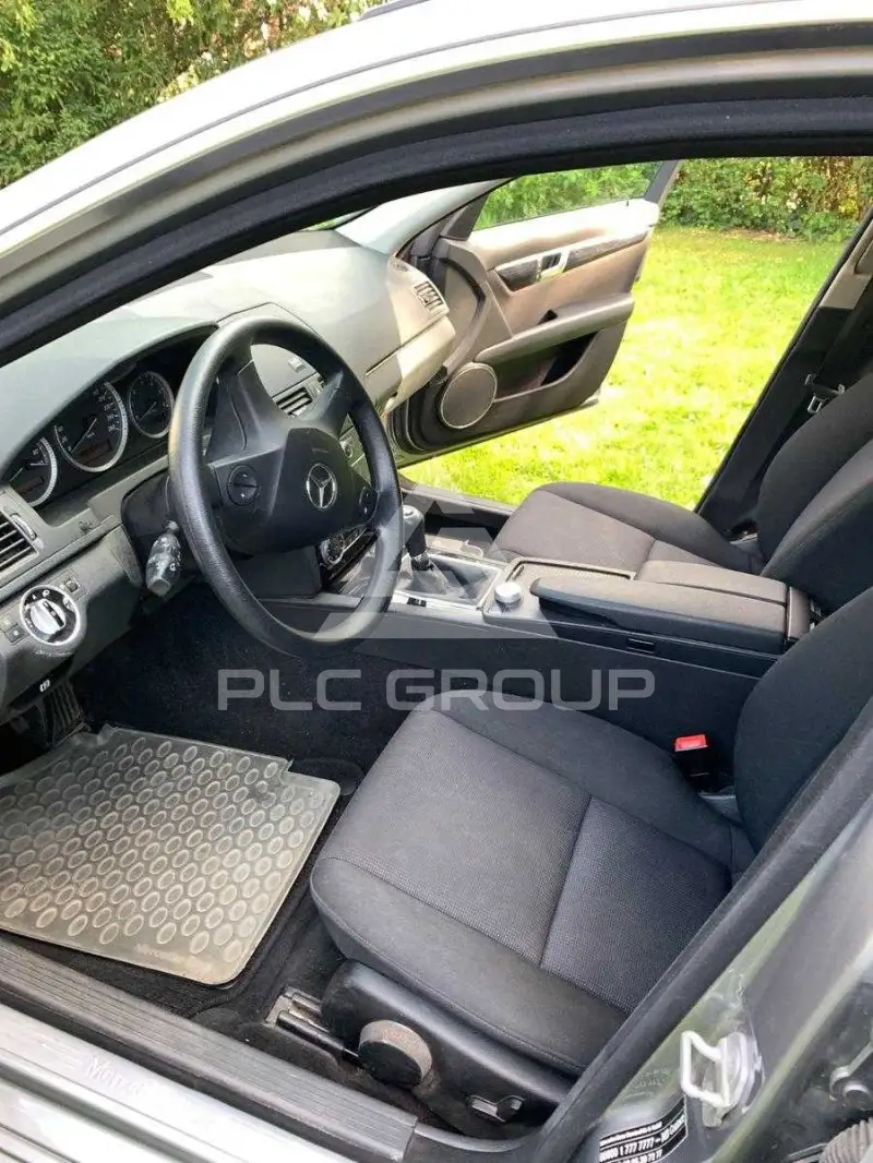 2011 Mercedes Benz 220