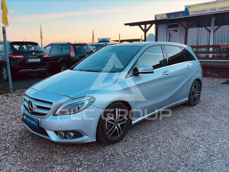 2011 Mercedes Benz 220