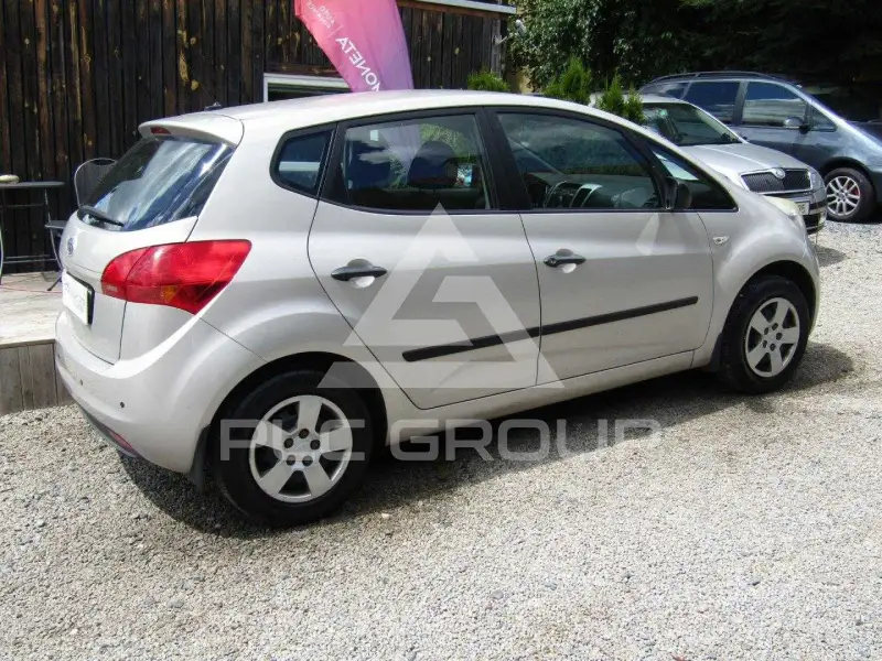 2011 KIA Venga