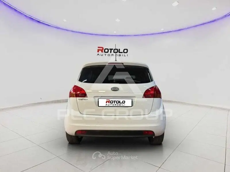 2011 KIA Venga