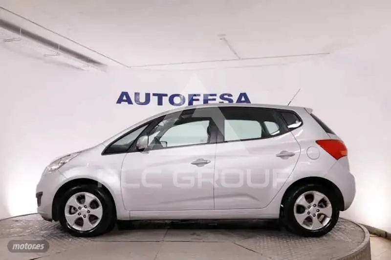 2011 KIA Venga