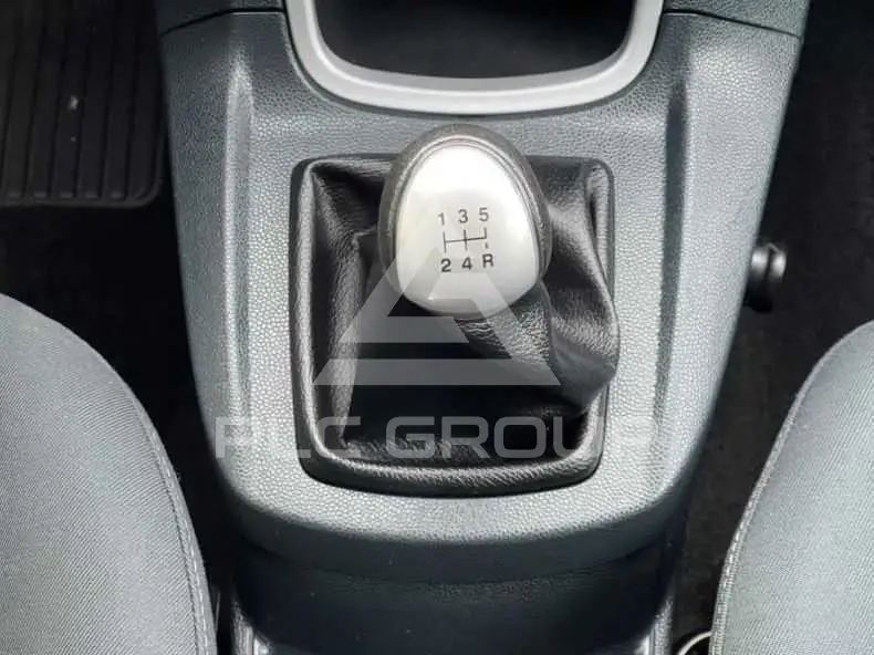 2011 Ford FIESTA