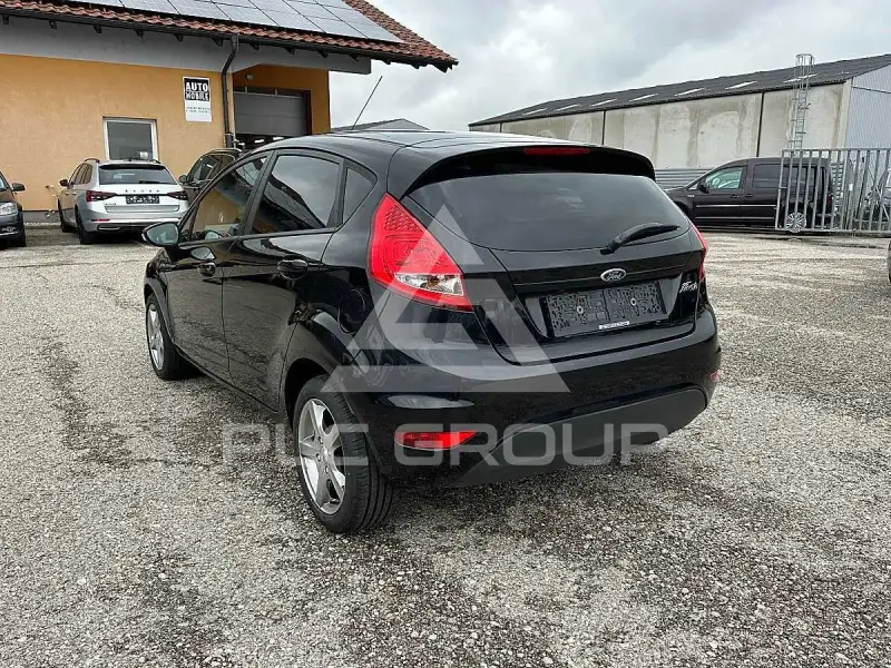 2011 Ford FIESTA