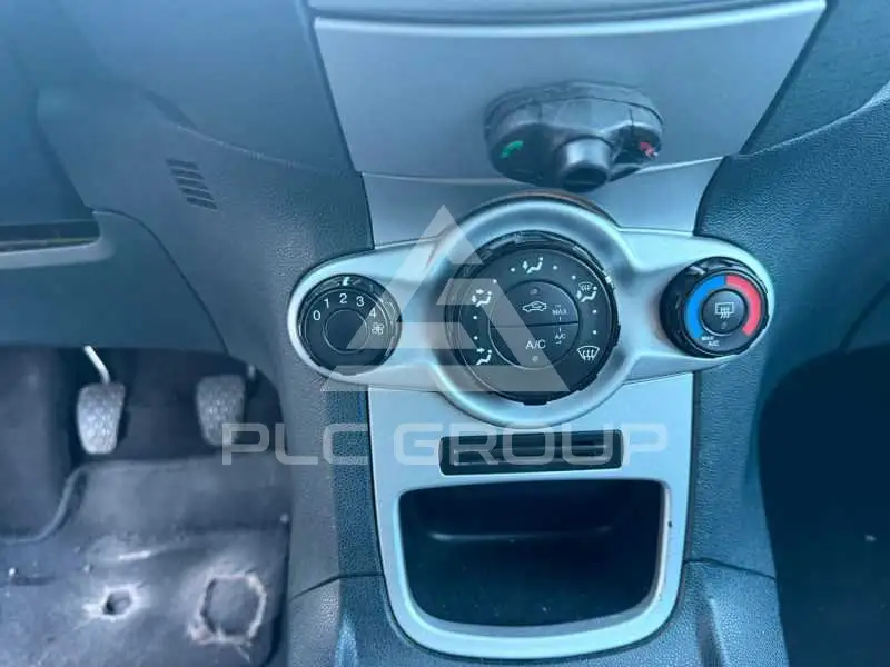 2011 Ford FIESTA