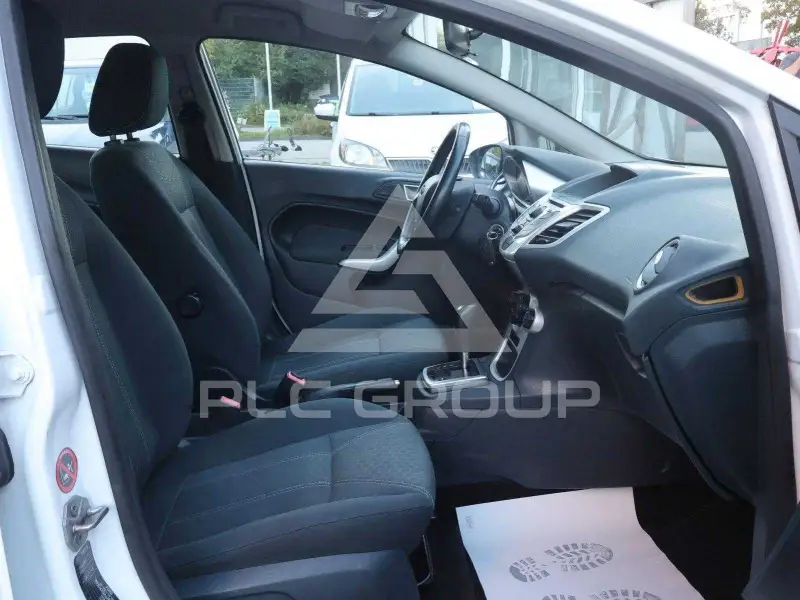 2011 Ford FIESTA