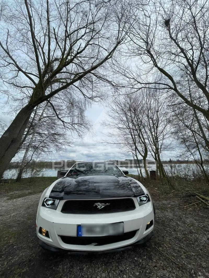 2011 Ford MUSTANG