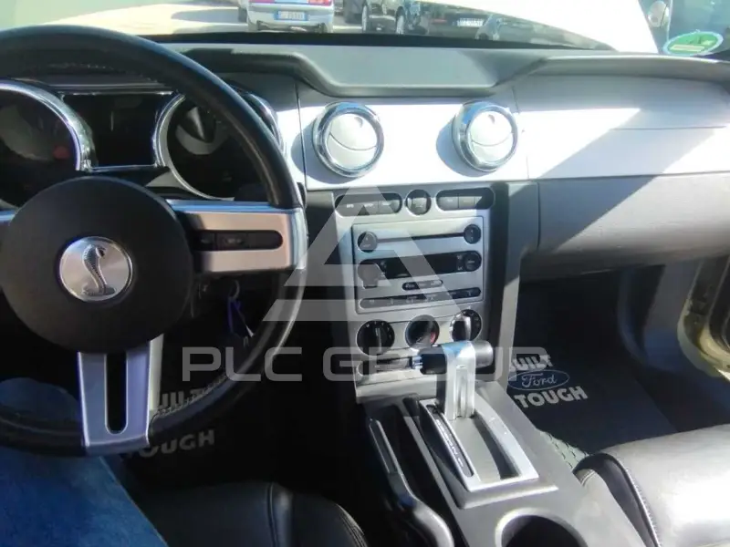 2011 Ford MUSTANG