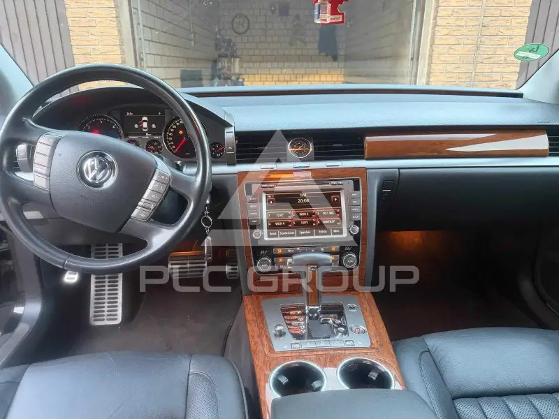 2011 Volkswagen PHAETON