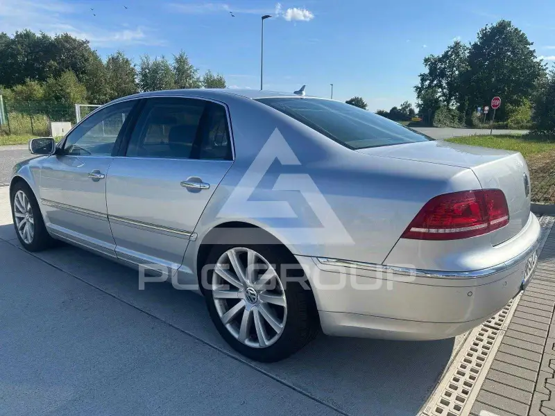 2011 Volkswagen PHAETON