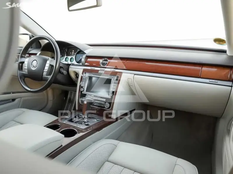 2011 Volkswagen PHAETON