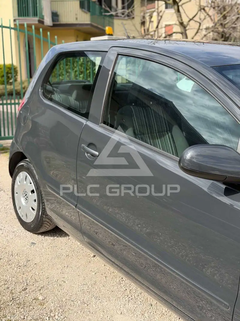 2011 Volkswagen FOX