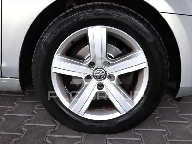 2011 Volkswagen GOLF