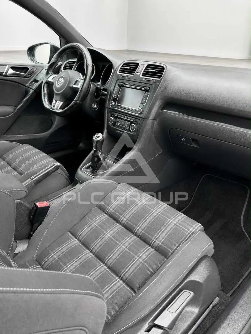 2011 Volkswagen GOLF