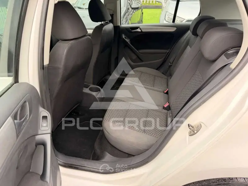 2011 Volkswagen GOLF