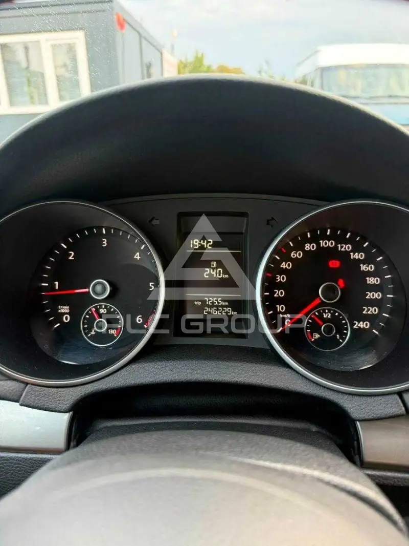 2011 Volkswagen GOLF