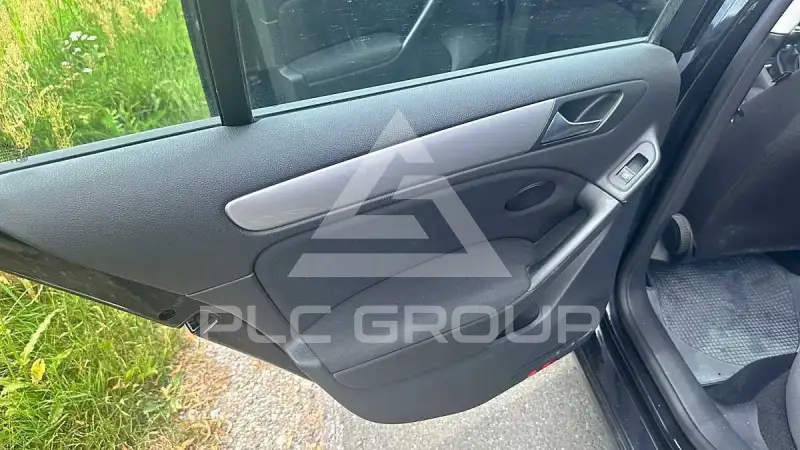 2011 Volkswagen GOLF