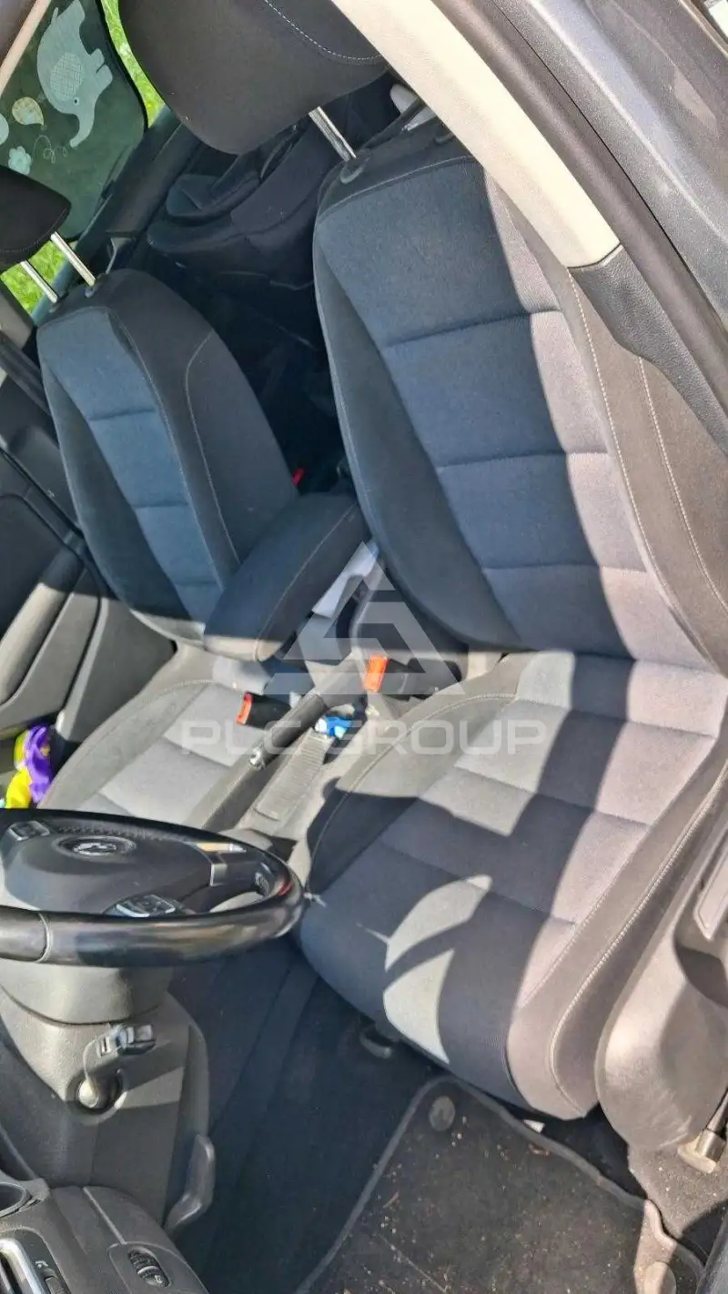 2011 Volkswagen GOLF