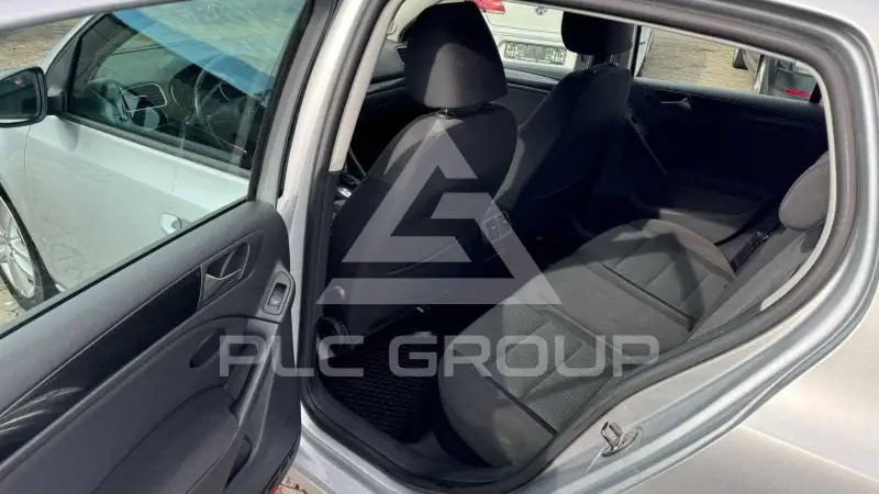 2011 Volkswagen GOLF