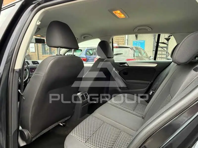 2011 Volkswagen GOLF