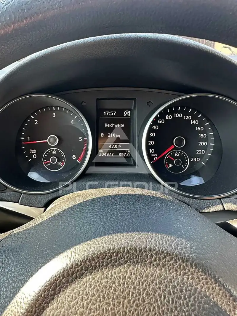 2011 Volkswagen GOLF