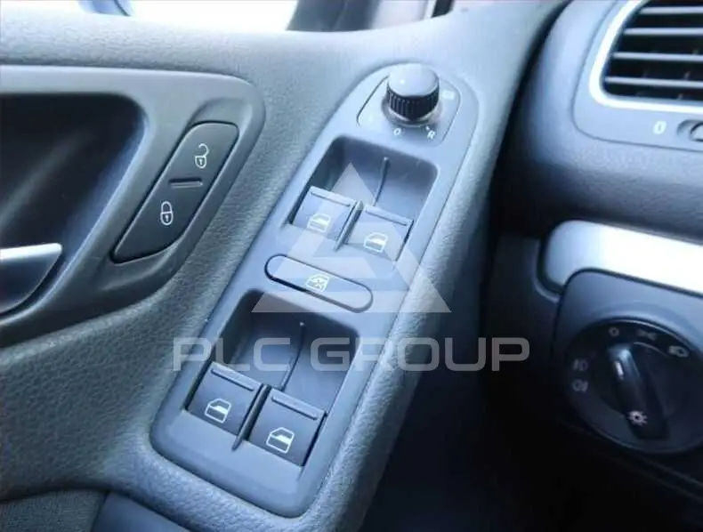 2011 Volkswagen GOLF