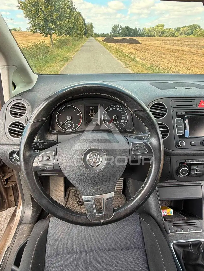 2011 Volkswagen GOLF