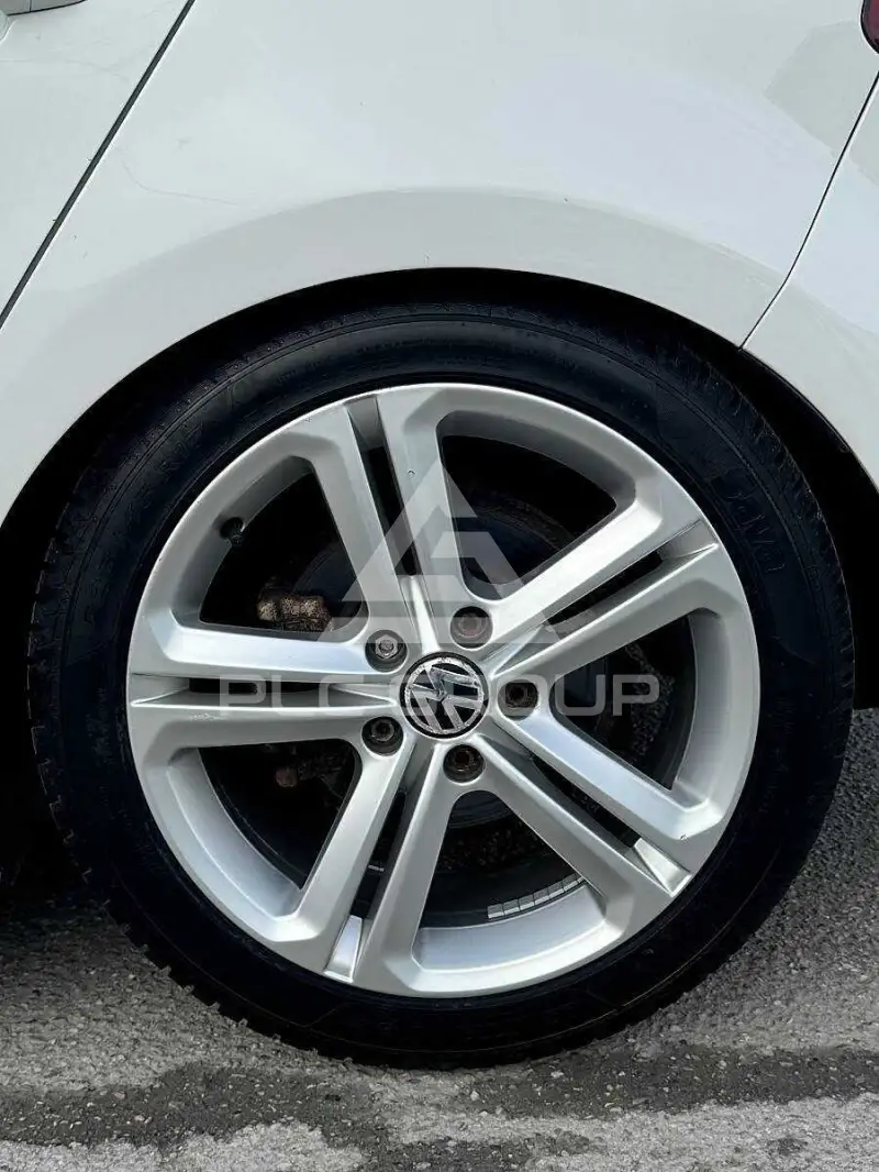 2011 Volkswagen GOLF