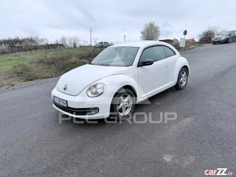 2011 Volkswagen BEETLE