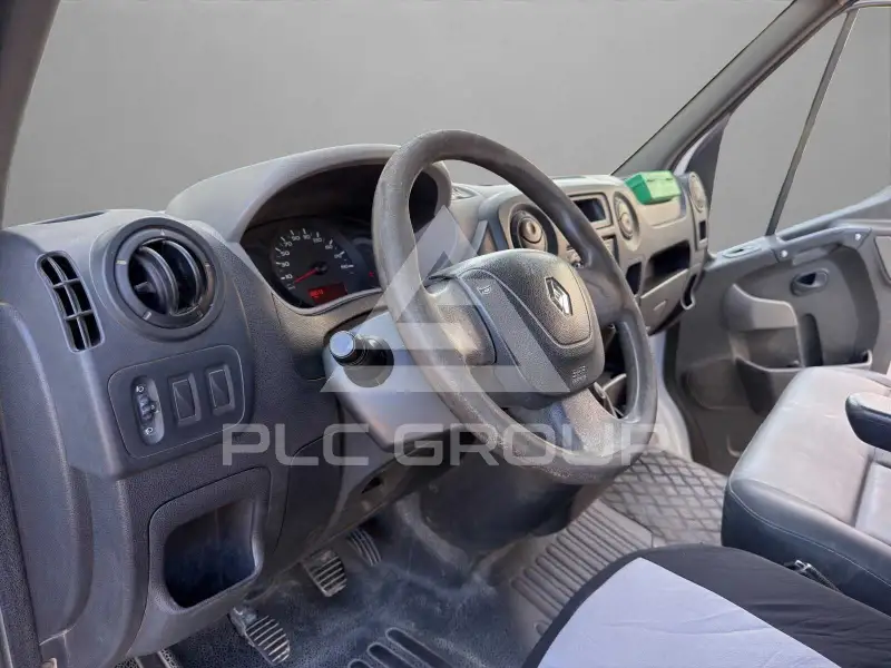 2011 Renault Master