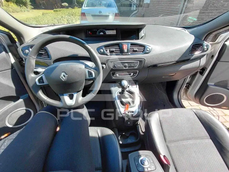 2011 Renault Scenic