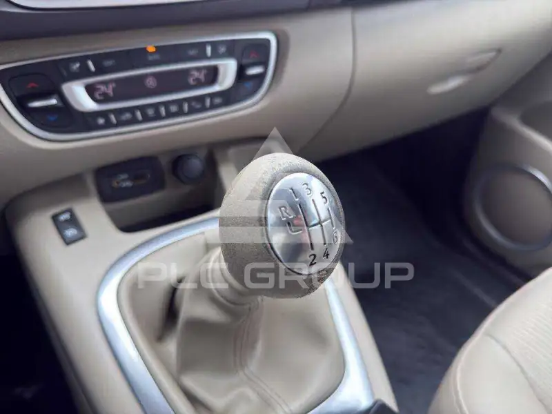 2011 Renault Scenic