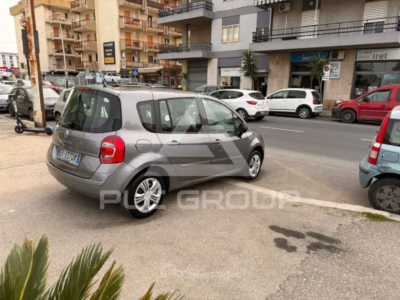 2011 Renault Modus