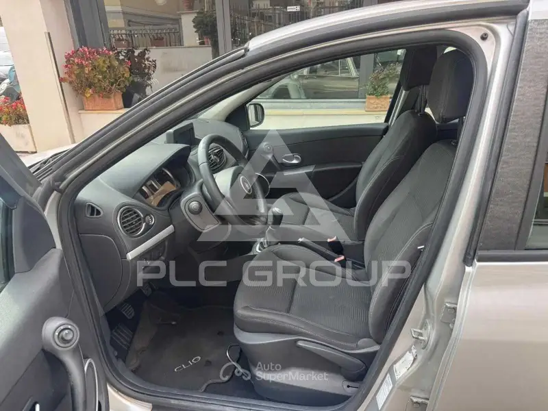 2011 Renault Clio