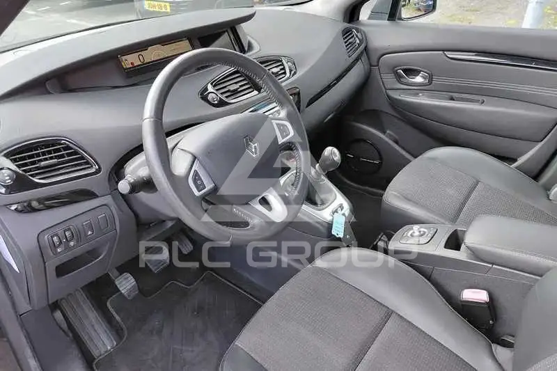 2011 Renault Grand Scenic
