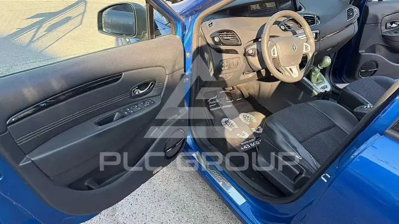 2011 Renault Grand Scenic