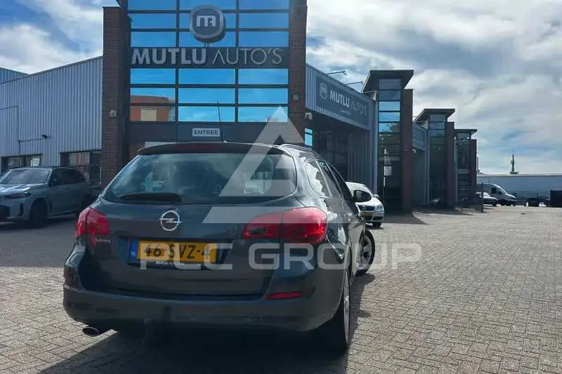 2011 Opel Astra