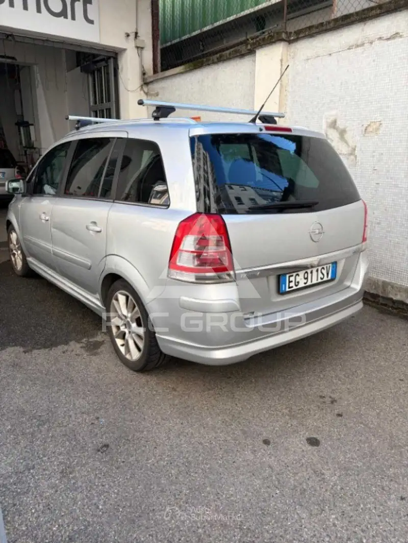 2011 Opel ZAFIRA