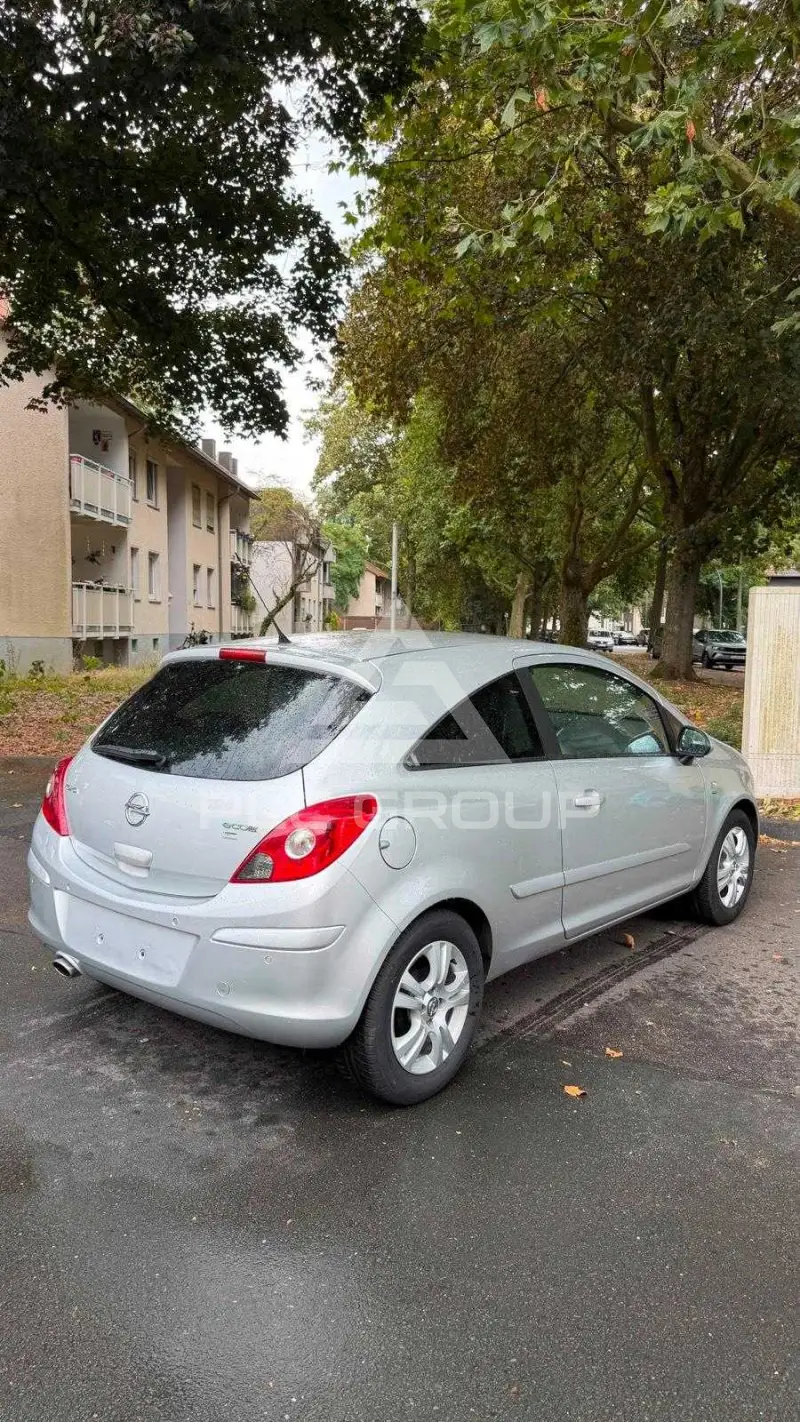 2011 Opel Corsa